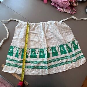 Vintage Green and White Apron w pocket